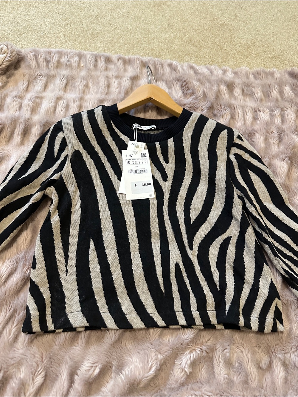 Zara Black and Cream Zebra-Pattern Crewneck Sweater